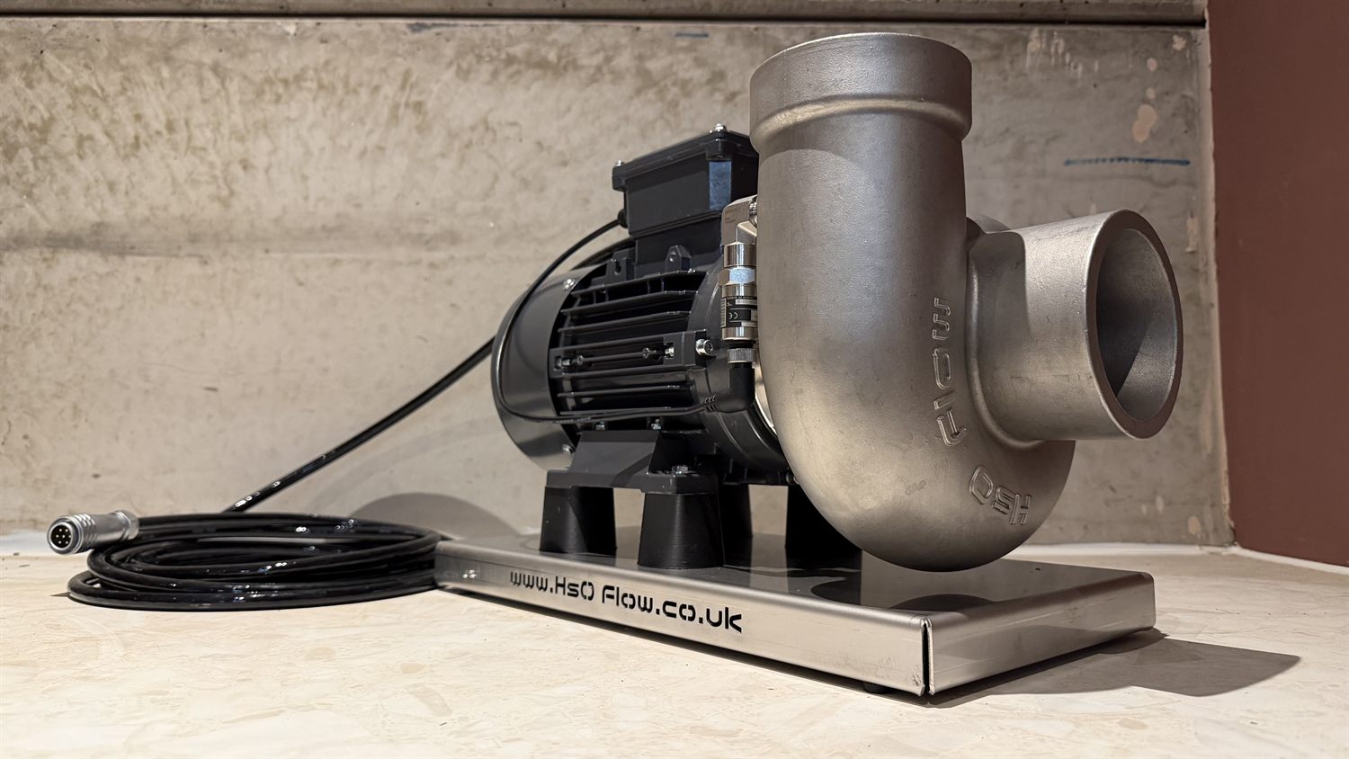 HsO Flow stainless steel pond pump installed
